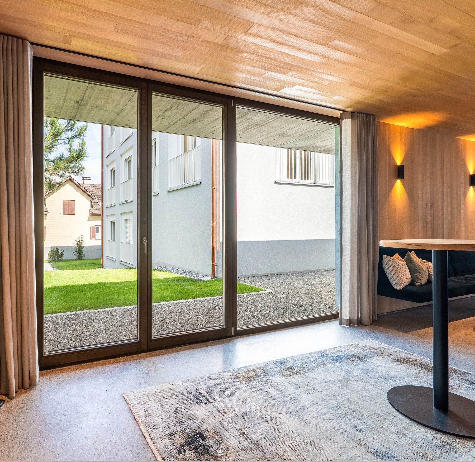 Holz-Schwingfenster mit teils Fixverglasung